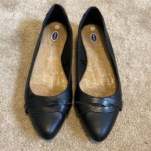 Dr Scholl’s black flats, pointed toe, size 10
